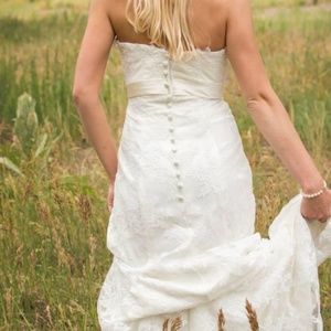 Wedding dress